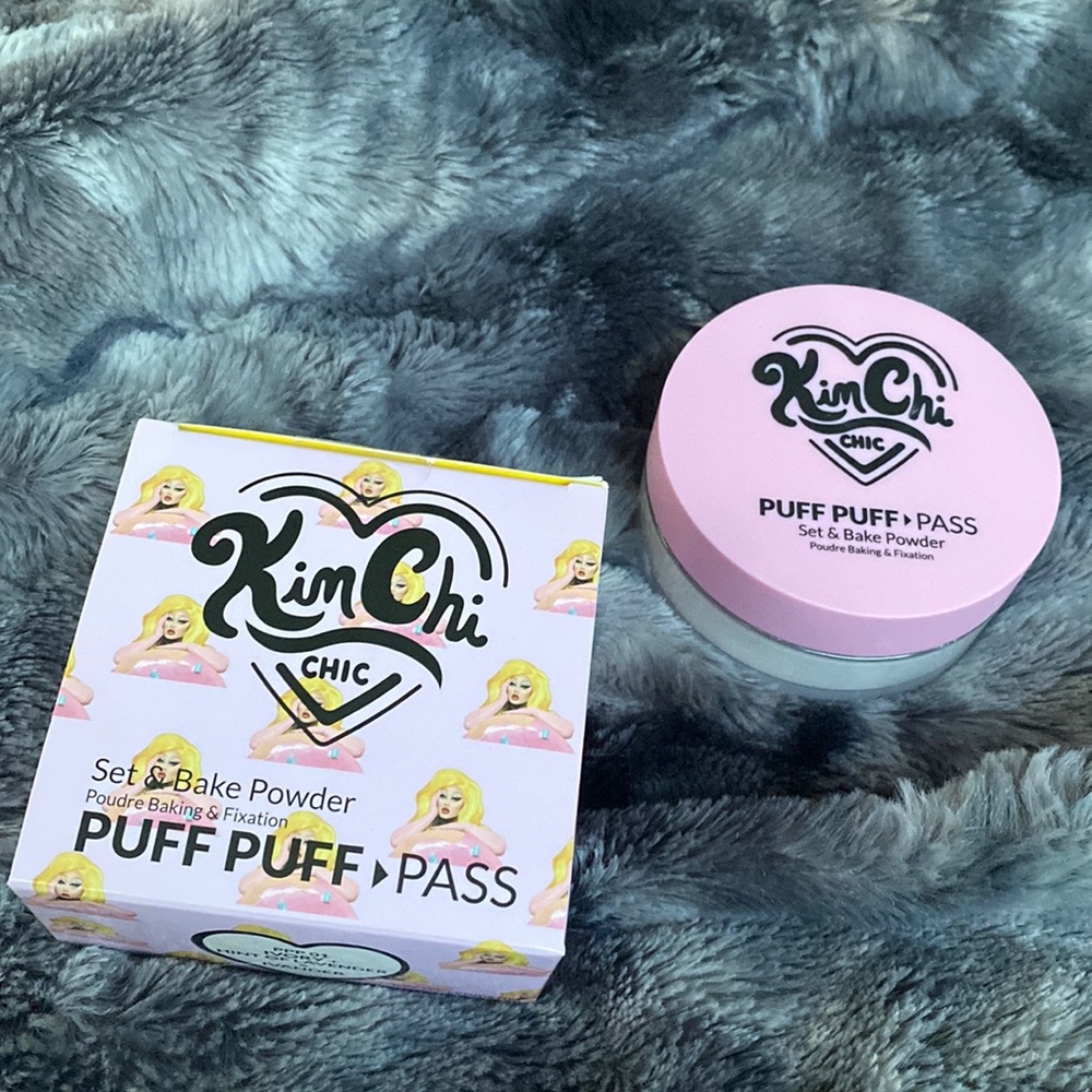 Kimchi Puff Puff Pass powder, new in box, Ivander (Ivory plus hint of Lavender)